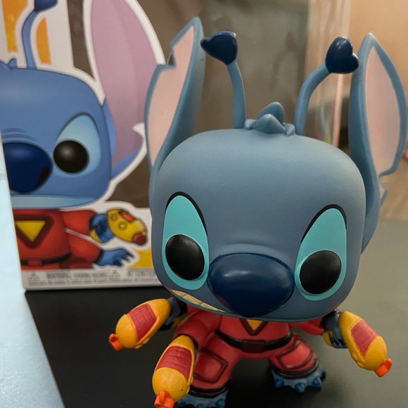 FUNKO POP! Stitch 626 (Lilo & Stitch) - Picture 5 of 9